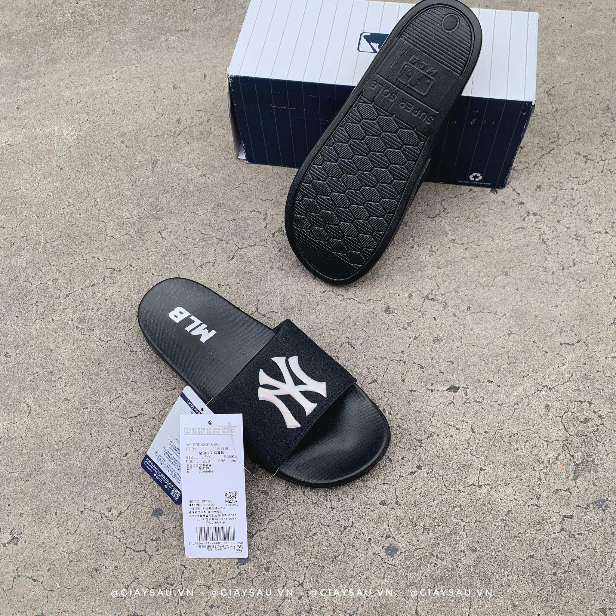 Dép MLB CHUNKY SLIDER New York Yankees 32SHHP11150I #26 Dép MLB CHUNKY SLIDER New York Yankees 32SHHP11150I